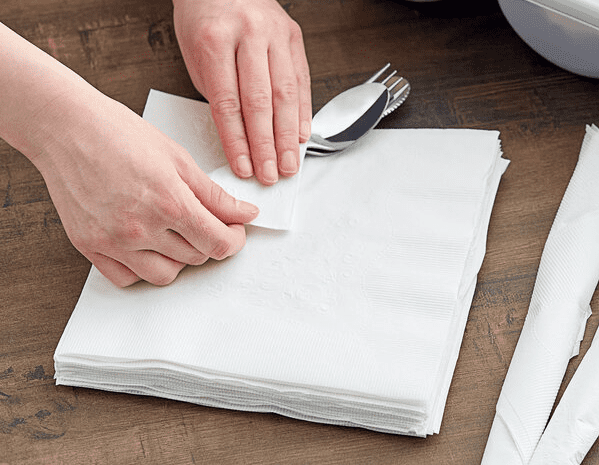 https://www.yuanhuapaper.com/wp-content/uploads/2023/10/napkins-tissue-parent-roll-1-1.png